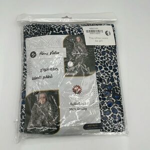 One packaging of Kids prayer set to piece